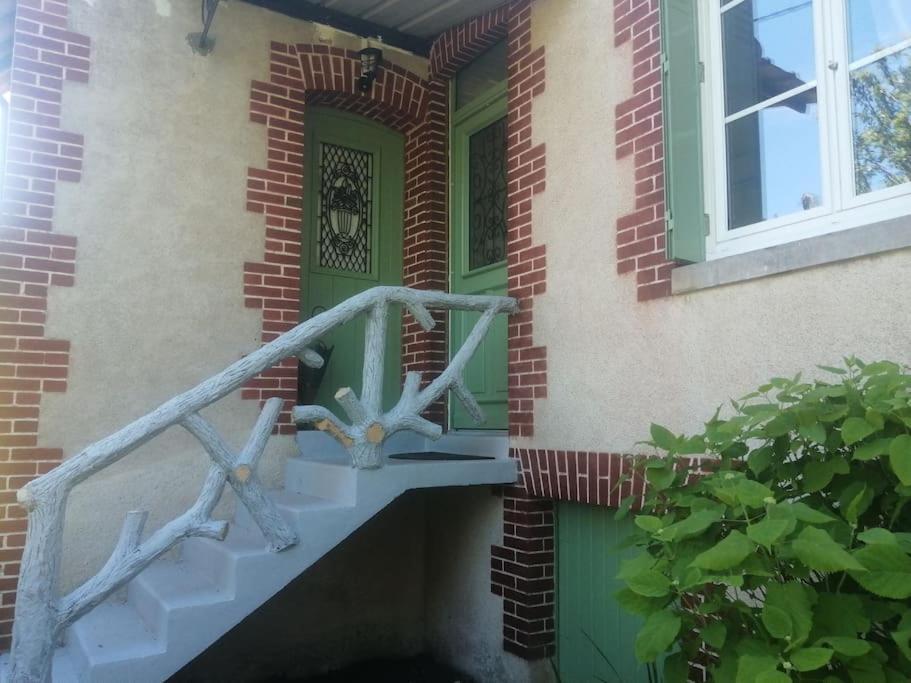 Maison " Bouton D'Or" Au Bord De L'Eau, A 10 Mn De Tours , Meuble Classe Une Etoile Saint-Avertin Zewnętrze zdjęcie