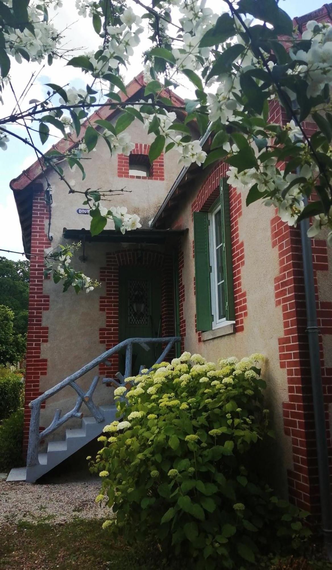Maison " Bouton D'Or" Au Bord De L'Eau, A 10 Mn De Tours , Meuble Classe Une Etoile Saint-Avertin Zewnętrze zdjęcie